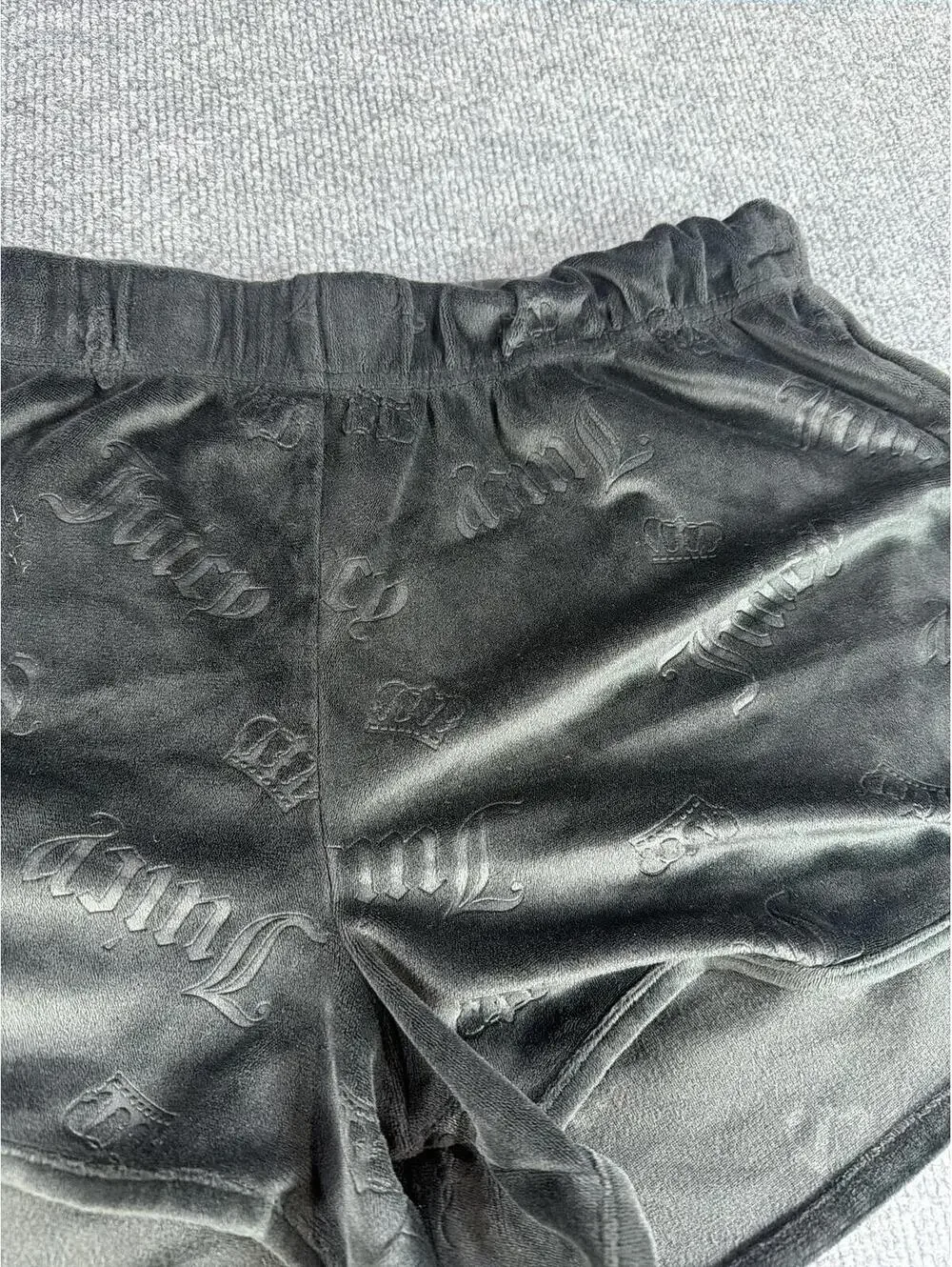 Y2K Juicy Couture Black Velour Logo Shorts Size L - Velvet, 2000s, Loungewear - Picture 2 of 5